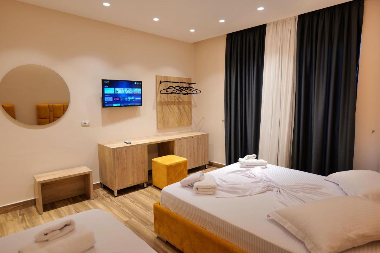 Alexander Hotel